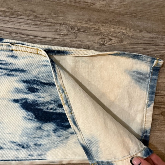 Jeans - Picture 3 of 5